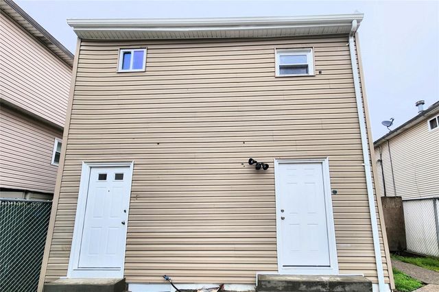 24 WAYNE STREET, Staten Island, NY 10310