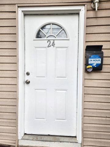 24 WAYNE STREET, Staten Island, NY 10310