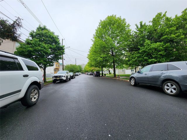 24 WAYNE STREET, Staten Island, NY 10310
