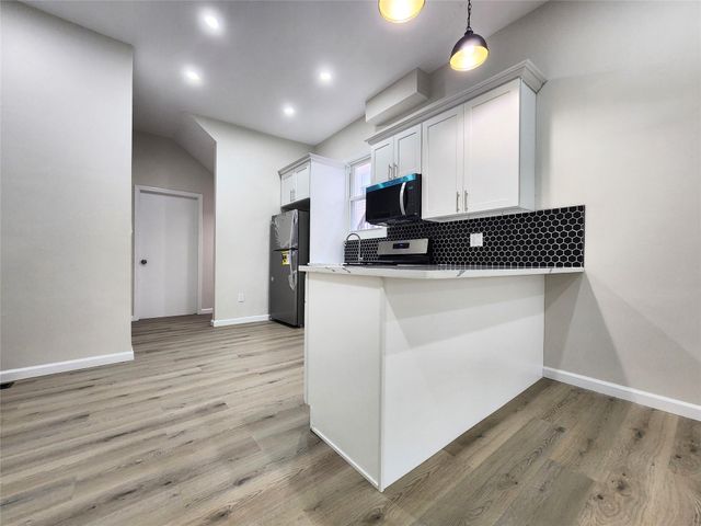 24 WAYNE STREET, Staten Island, NY 10310