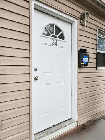 24 WAYNE STREET, Staten Island, NY 10310