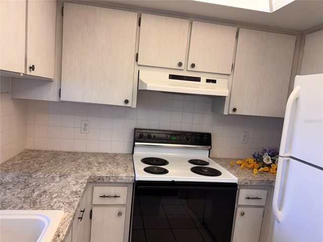 1250 S PINELLAS AVENUE 804, Tarpon Springs, FL 34689