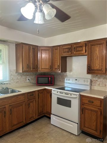 3231 Harvard Boulevard, Dayton, OH 45406