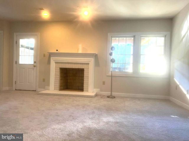 15722 CHERRY BLOSSOM LN, North Potomac, MD 20878