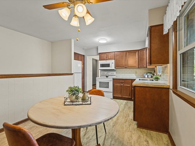 4616 Lanewood Drive, Rockford, IL 61108