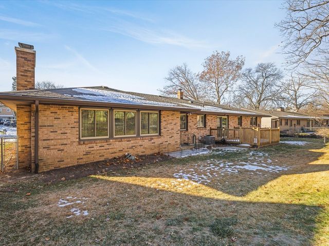 4616 Lanewood Drive, Rockford, IL 61108