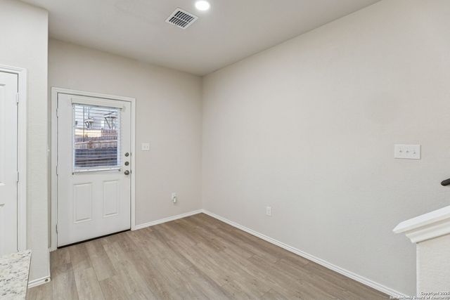 7356 Misty Ridge Dr Apt 13, Converse, TX 78109