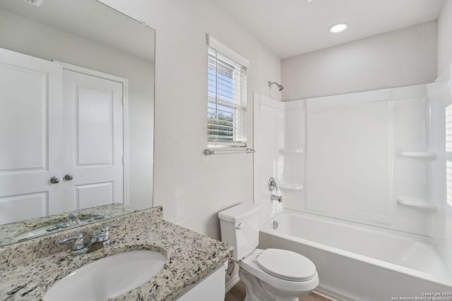 7356 Misty Ridge Dr Apt 13, Converse, TX 78109