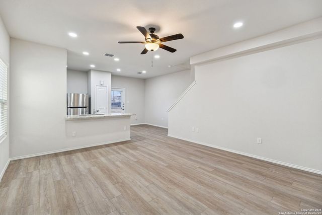 7356 Misty Ridge Dr Apt 13, Converse, TX 78109