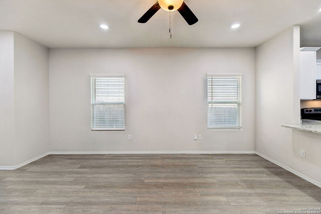 7356 Misty Ridge Dr Apt 13, Converse, TX 78109