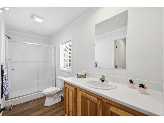 1551 A St, Springfield, OR 97477