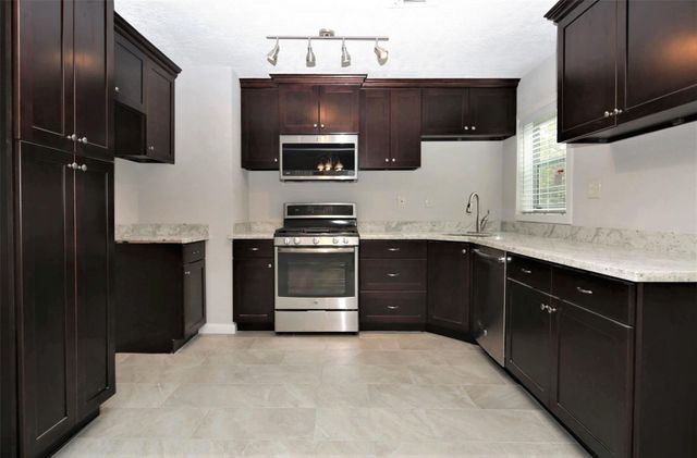 4830 Culmore, Houston, TX 77021