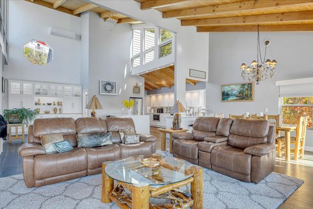 816 Foothill Rd, Copperopolis, CA 95228