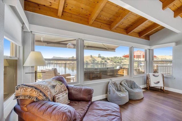 816 Foothill Rd, Copperopolis, CA 95228