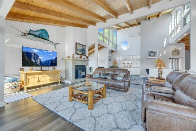 816 Foothill Rd, Copperopolis, CA 95228