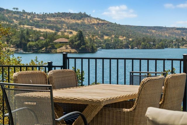 816 Foothill Rd, Copperopolis, CA 95228