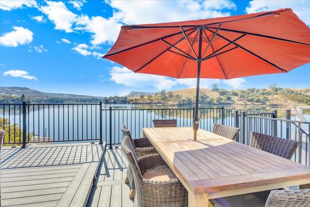 816 Foothill Rd, Copperopolis, CA 95228