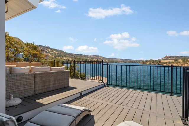 816 Foothill Rd, Copperopolis, CA 95228