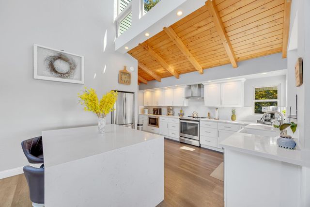 816 Foothill Rd, Copperopolis, CA 95228