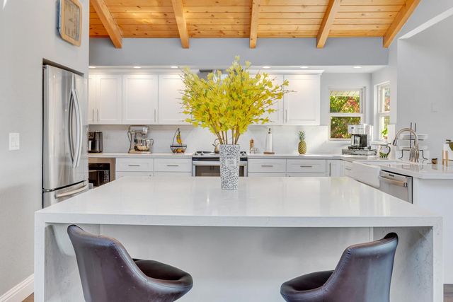 816 Foothill Rd, Copperopolis, CA 95228