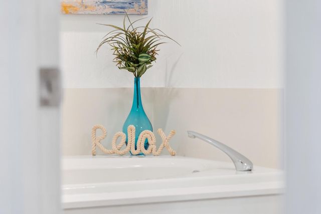 816 Foothill Rd, Copperopolis, CA 95228