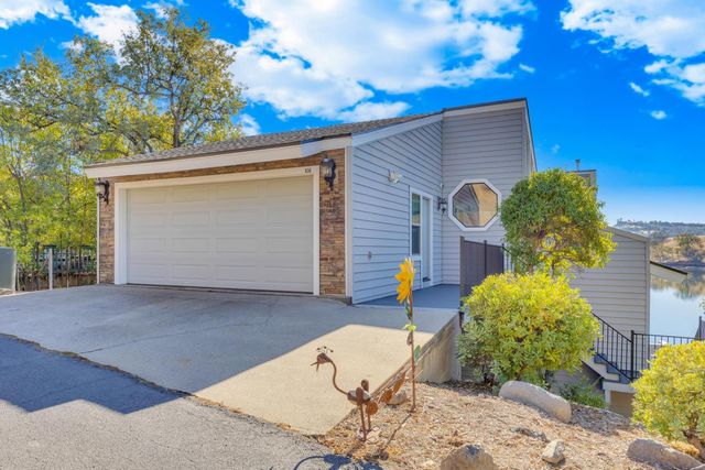 816 Foothill Rd, Copperopolis, CA 95228