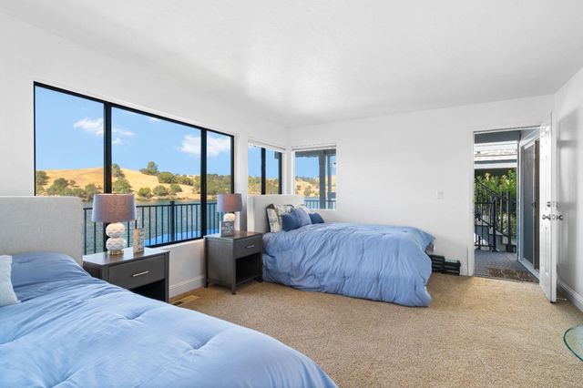 816 Foothill Rd, Copperopolis, CA 95228