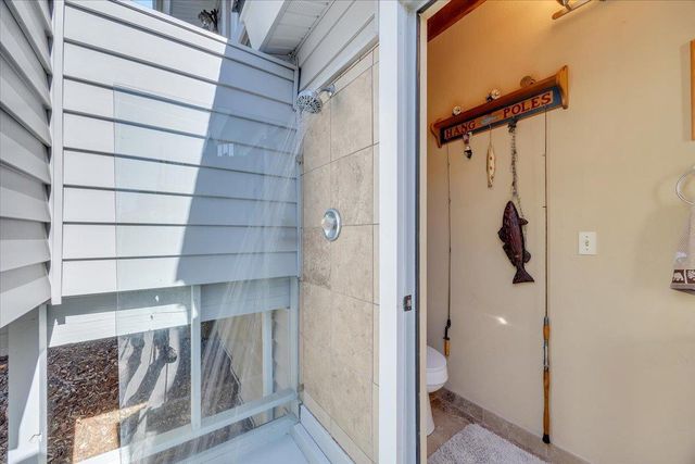 816 Foothill Rd, Copperopolis, CA 95228