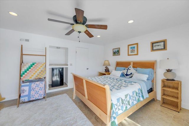 816 Foothill Rd, Copperopolis, CA 95228