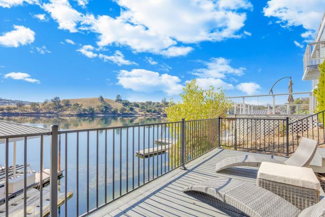 816 Foothill Rd, Copperopolis, CA 95228