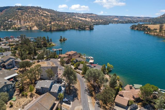 816 Foothill Rd, Copperopolis, CA 95228