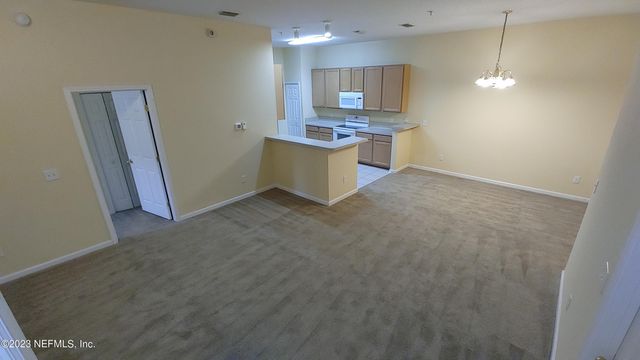 7058 SNOWY CANYON Drive 108, Jacksonville, FL 32256
