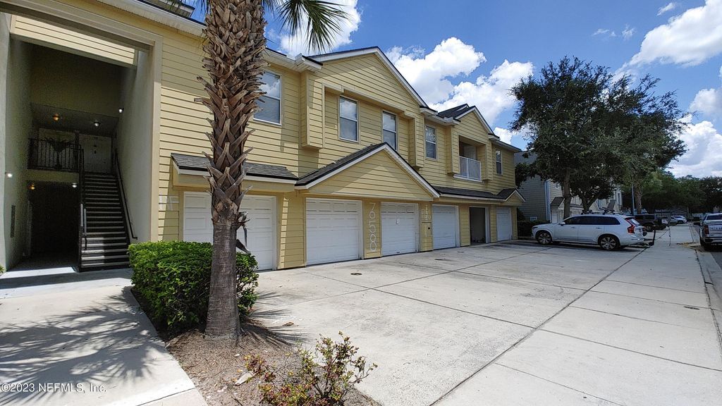 7058 SNOWY CANYON Drive 108, Jacksonville, FL 32256