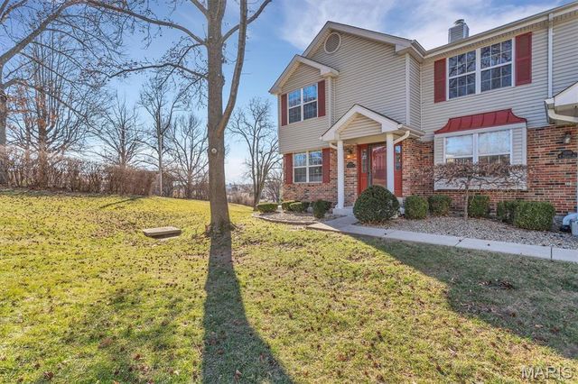 1706 N Wisteria Drive, St Charles, MO 63303