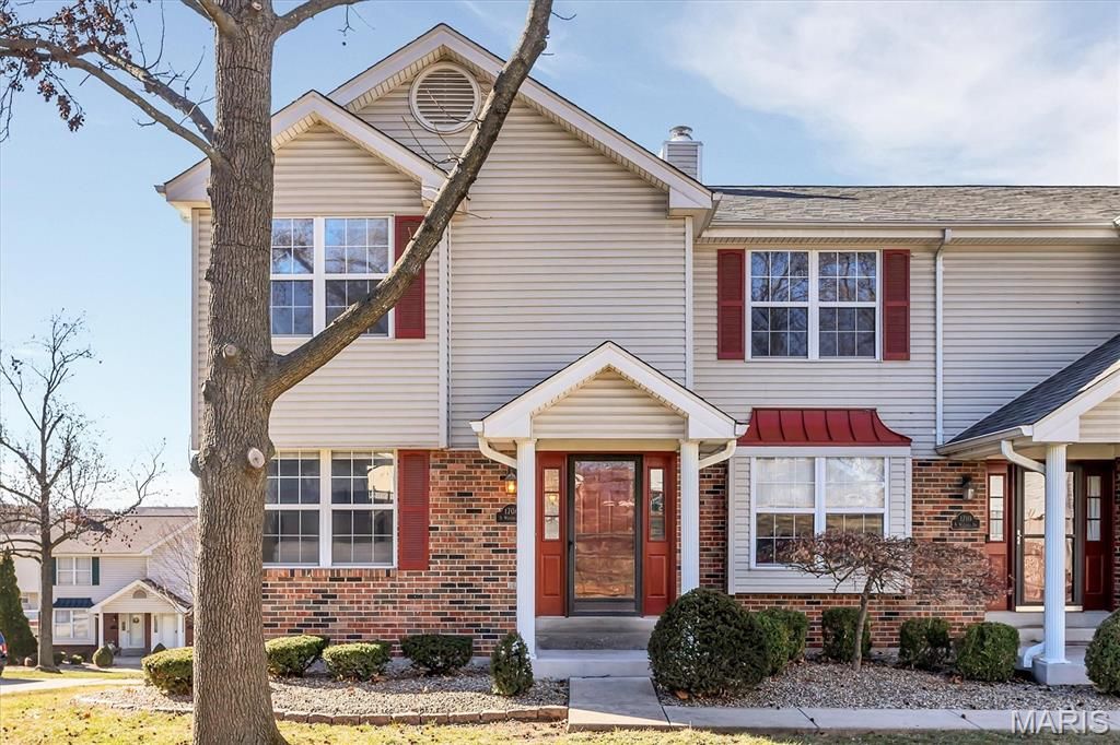 1706 N Wisteria Drive, St Charles, MO 63303