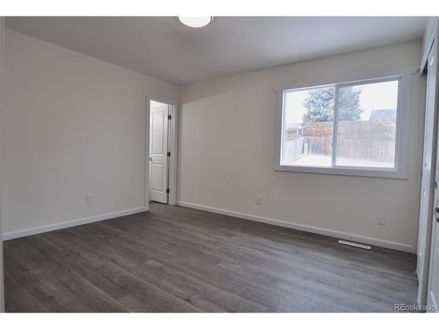 995 Oakwood Dr, Castle Rock, CO 80104