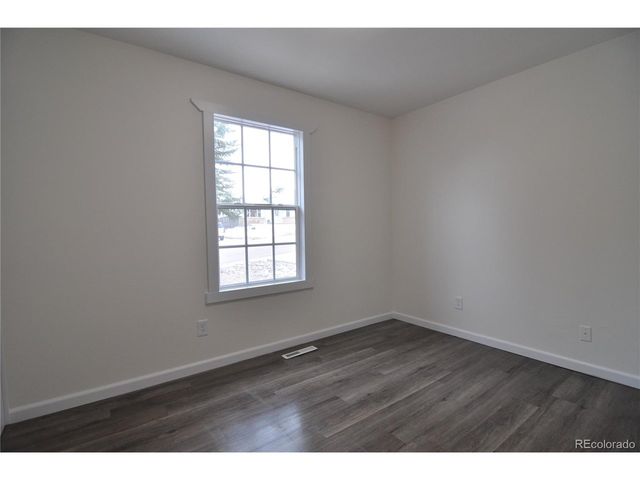 995 Oakwood Dr, Castle Rock, CO 80104