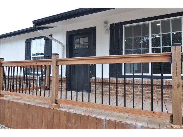 995 Oakwood Dr, Castle Rock, CO 80104