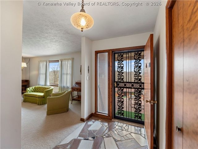1875 Ellette Place, Charleston, WV 25311