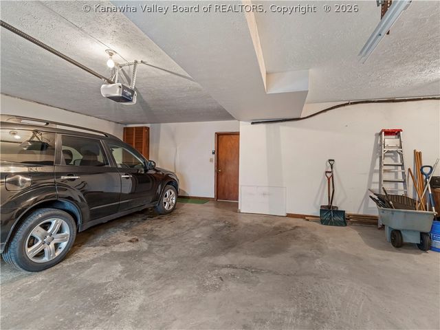 1875 Ellette Place, Charleston, WV 25311
