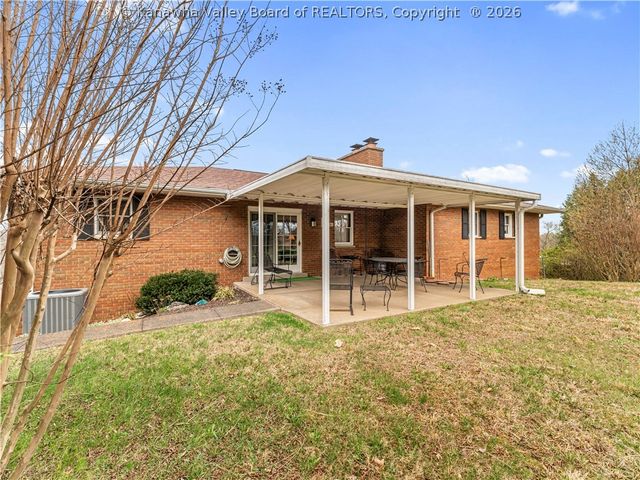 1875 Ellette Place, Charleston, WV 25311
