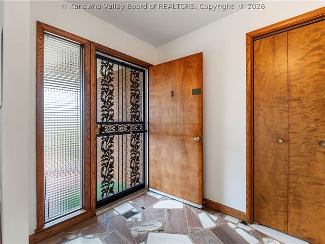 1875 Ellette Place, Charleston, WV 25311