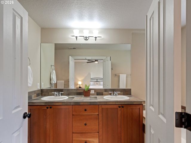 28745 Sw COSTA Cir E, Wilsonville, OR 97070