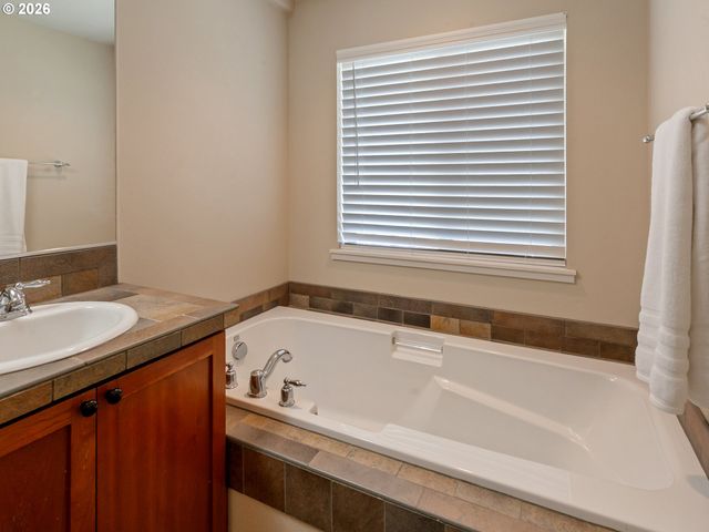 28745 Sw COSTA Cir E, Wilsonville, OR 97070