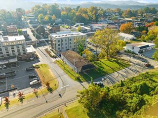 353 W First Street, Blue Ridge, GA 30513