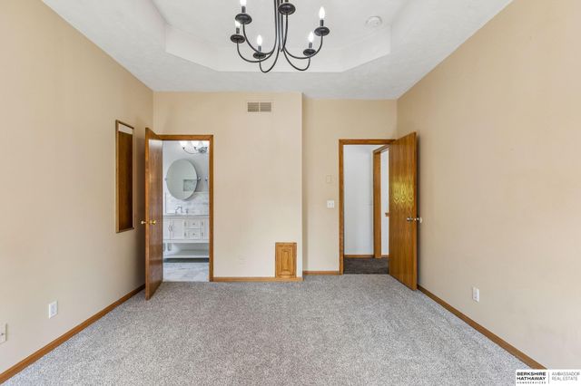 8112 166th Street, Omaha, NE 68133
