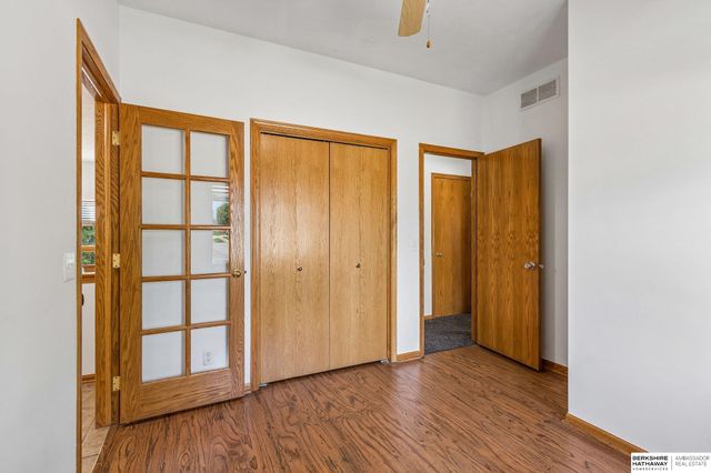 8112 166th Street, Omaha, NE 68133