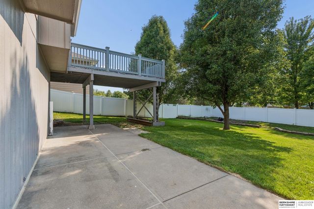 8112 166th Street, Omaha, NE 68133