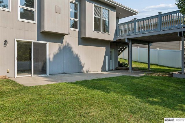 8112 166th Street, Omaha, NE 68133