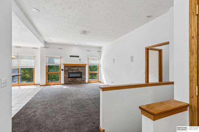 8112 166th Street, Omaha, NE 68133